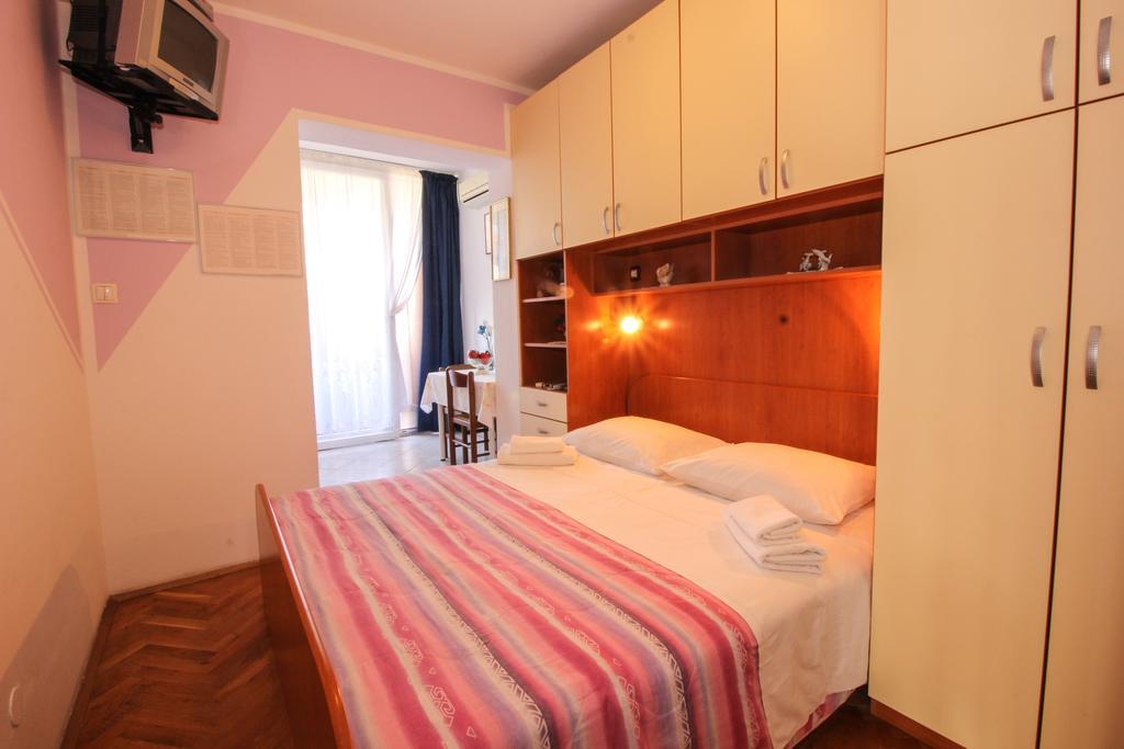 Sonja Apartment